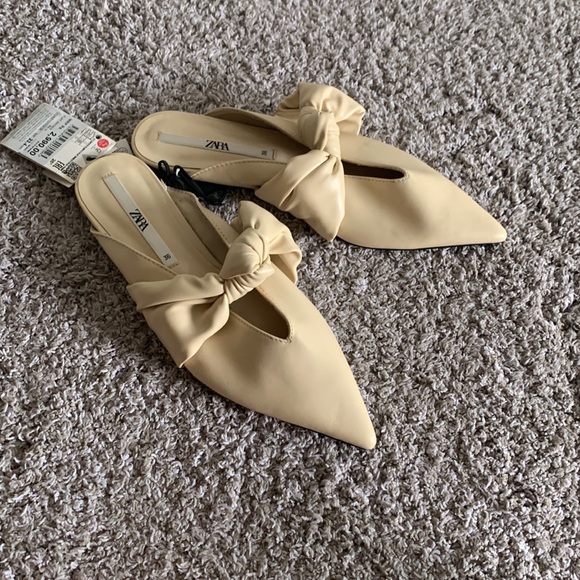 Zara cream coloured bow detailed mules - Picture 3 of 5
